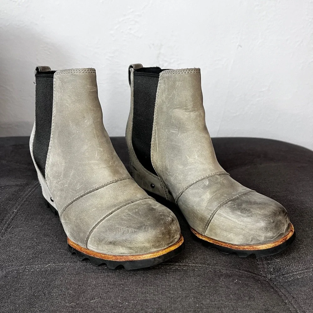 Sorel Women's Grey Leather Lea Wedge Ankle Chelsea Boot Size 6.5 Grey Distressed